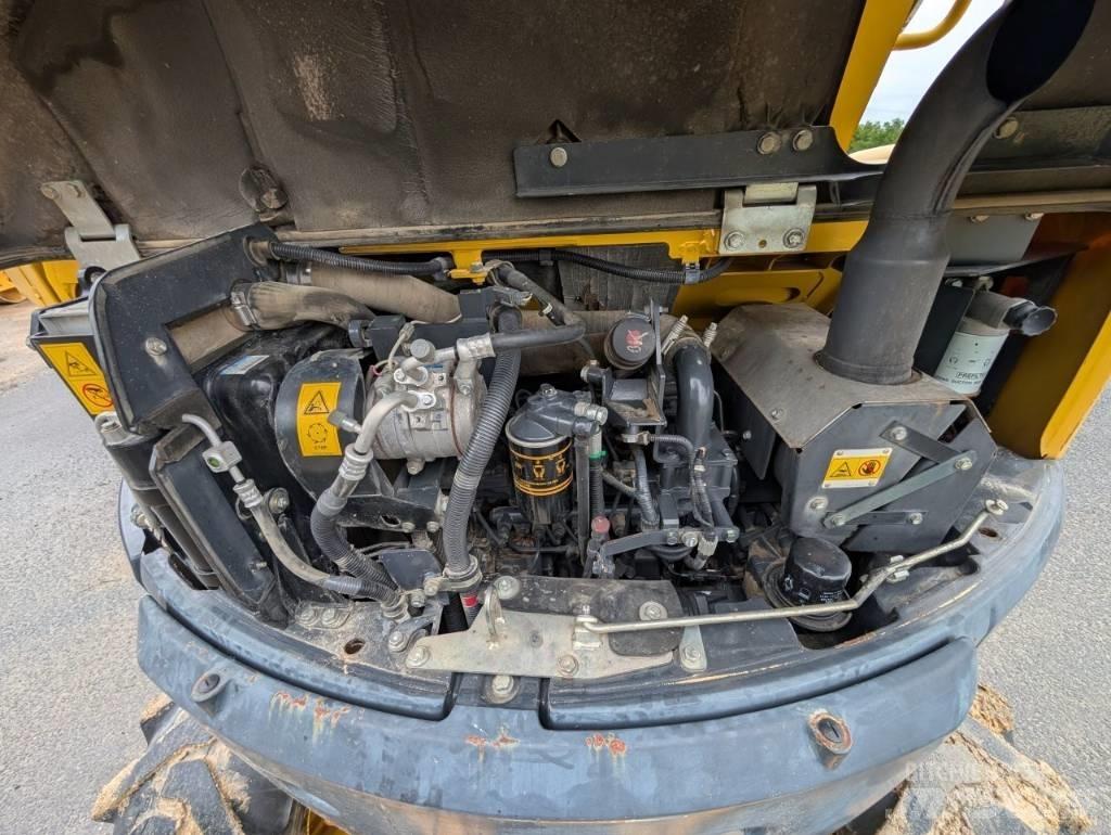 Komatsu PW 98 MR-8 Kolesové rýpadlá