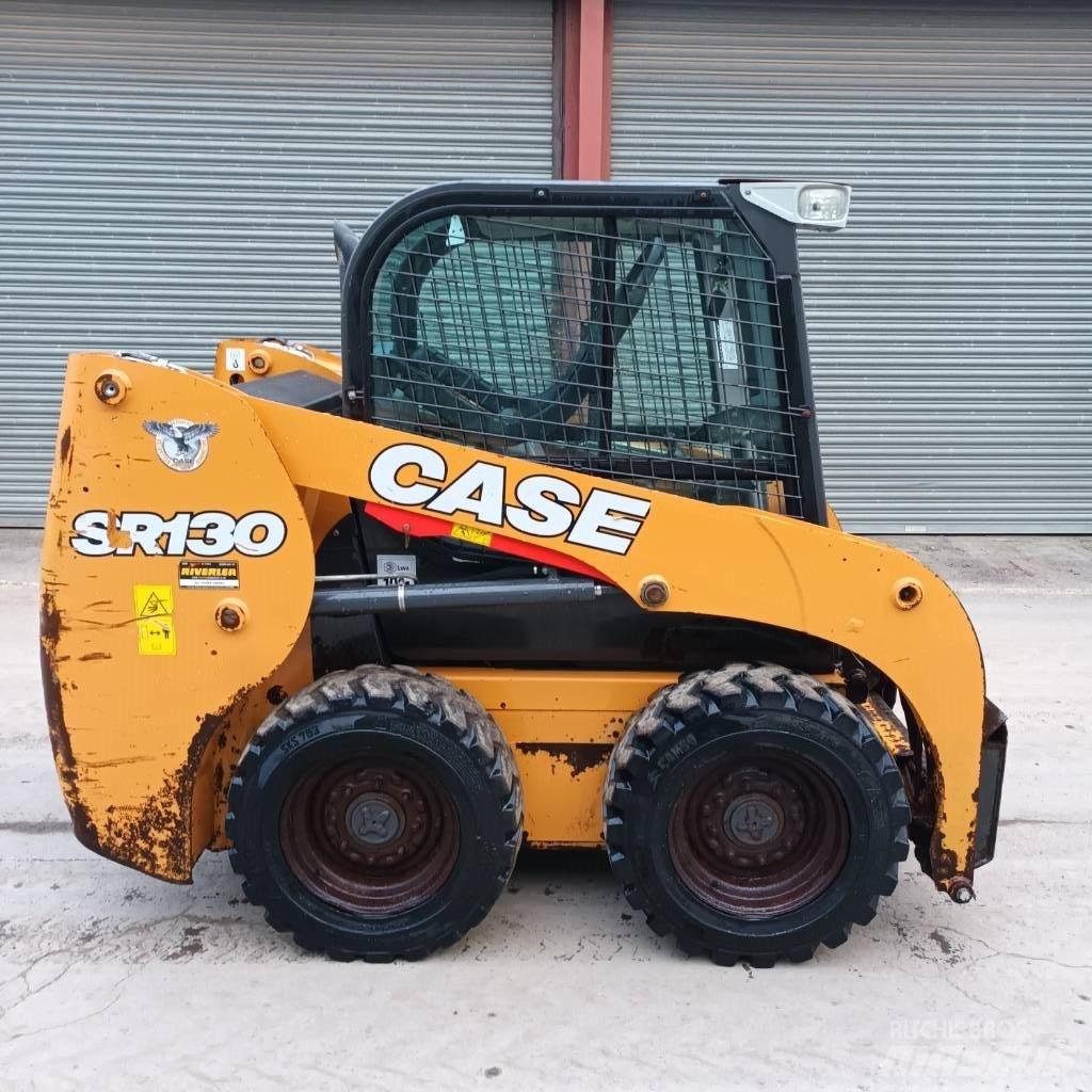 CASE SR 130 Šmykom riadené nakladače