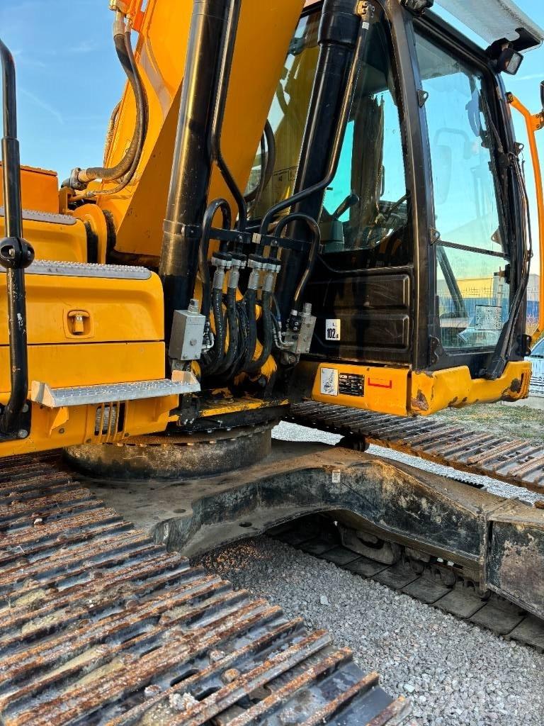 JCB 220 Pásové rýpadlá