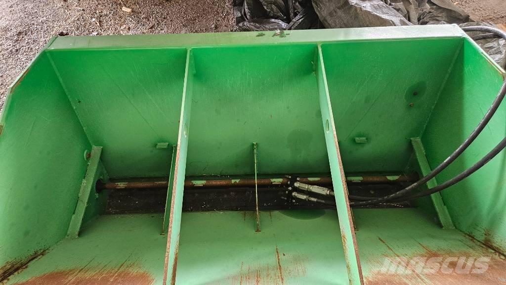Sami SL-1500 Posýpače soli a piesku