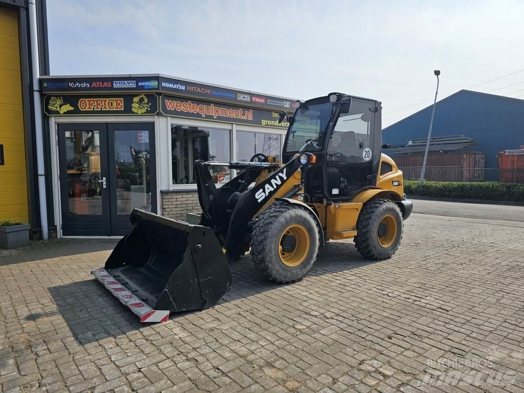 Venieri VF1201 Kolesové nakladače