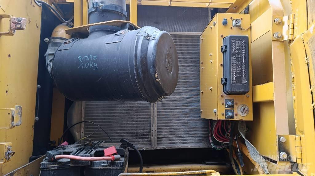 CAT 330 CL Pásové rýpadlá