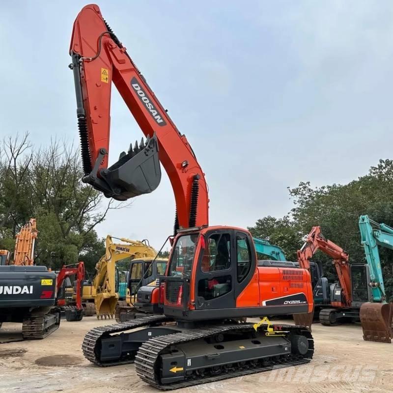 Doosan DX225-9C Pásové rýpadlá