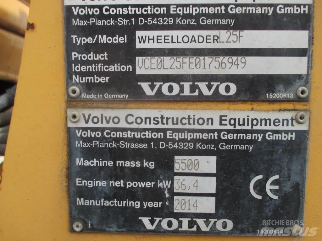 Volvo L 25 F Kolesové nakladače