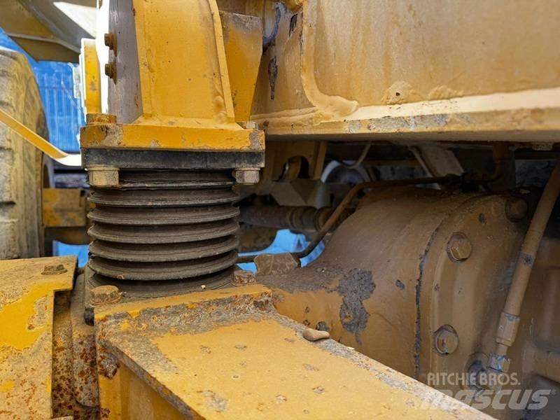 CAT 730 C Kĺbové nákladné autá