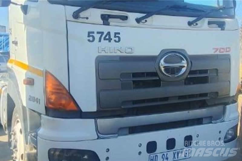 Hino 700 2841 Ďalšie nákladné vozidlá