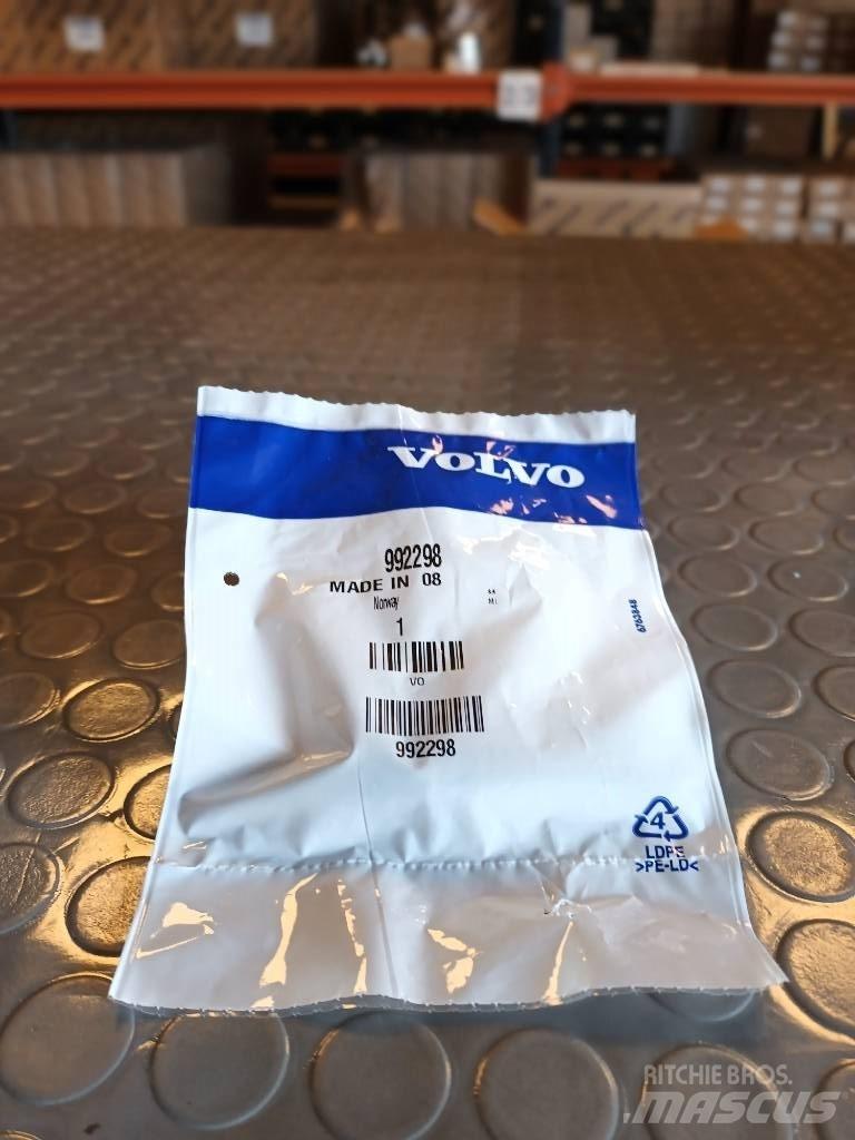 Volvo NIPPLE 992298 Doprava – ostatné