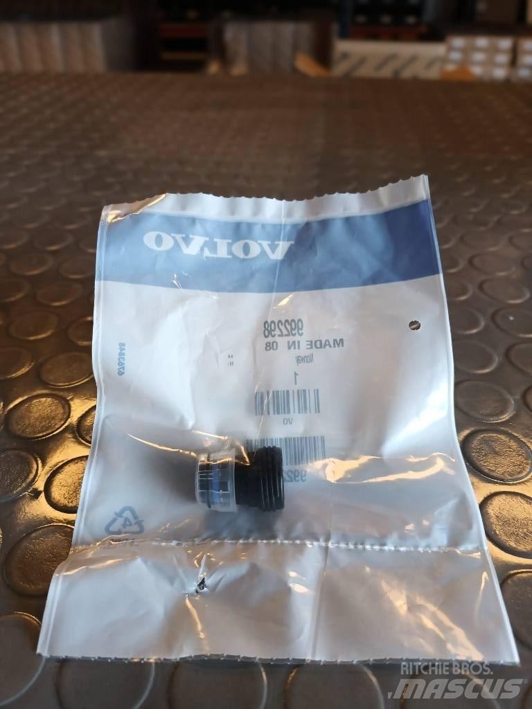 Volvo NIPPLE 992298 Doprava – ostatné