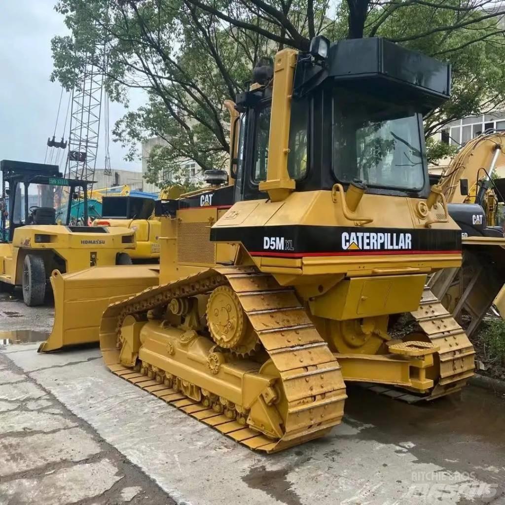 CAT D 5 M XL Pásové dozéry