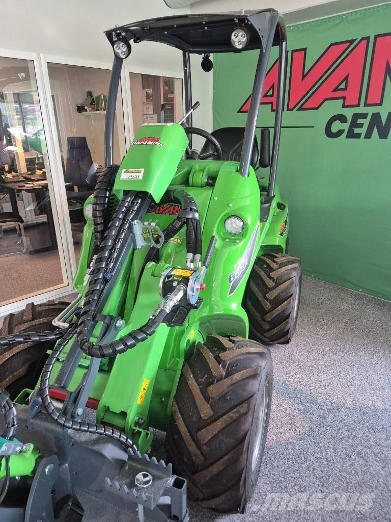 Avant 635 Šmykom riadené nakladače