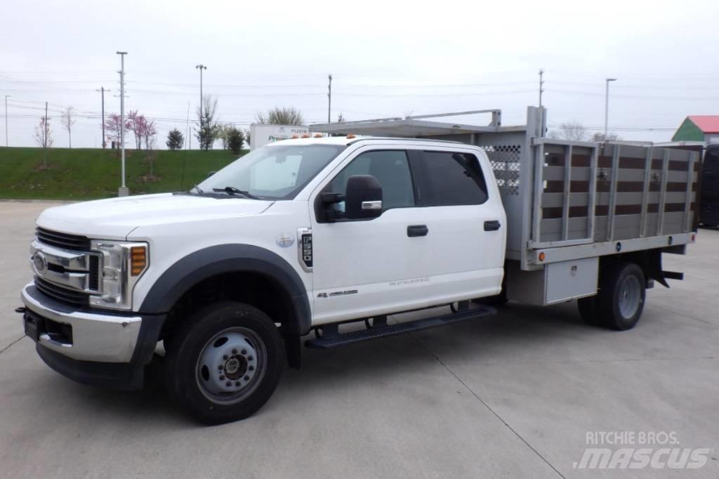 Ford F 550 XLT SD Plošinové nákladné automobily/nákladné automobily so sklápacími bočnicami
