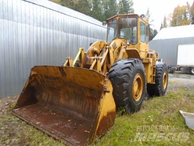 CAT 966 Kolesové nakladače
