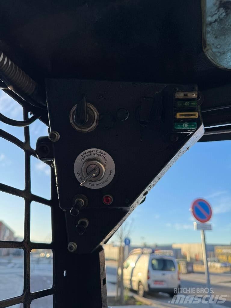 Bobcat 543 Šmykom riadené nakladače