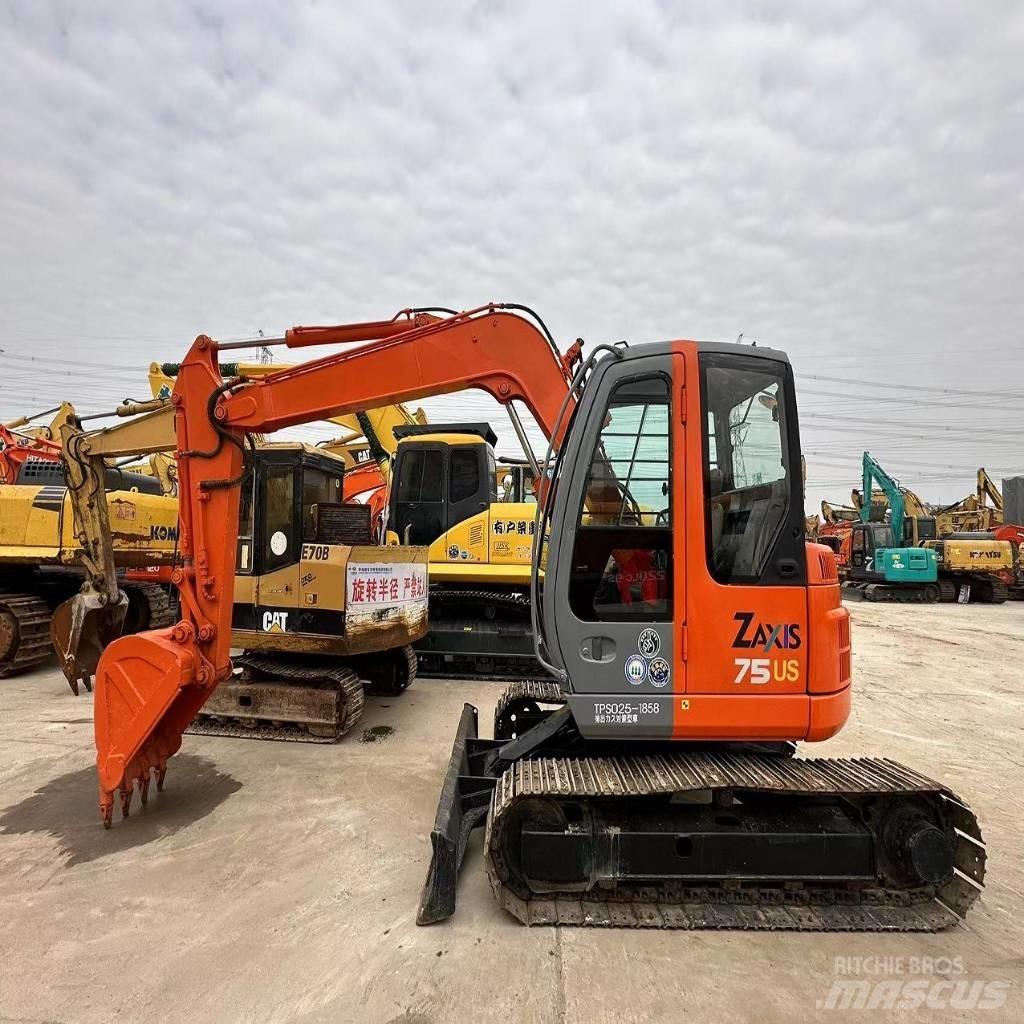 Hitachi ZX 75 US Midi rýpadlá 7 t - 12 t