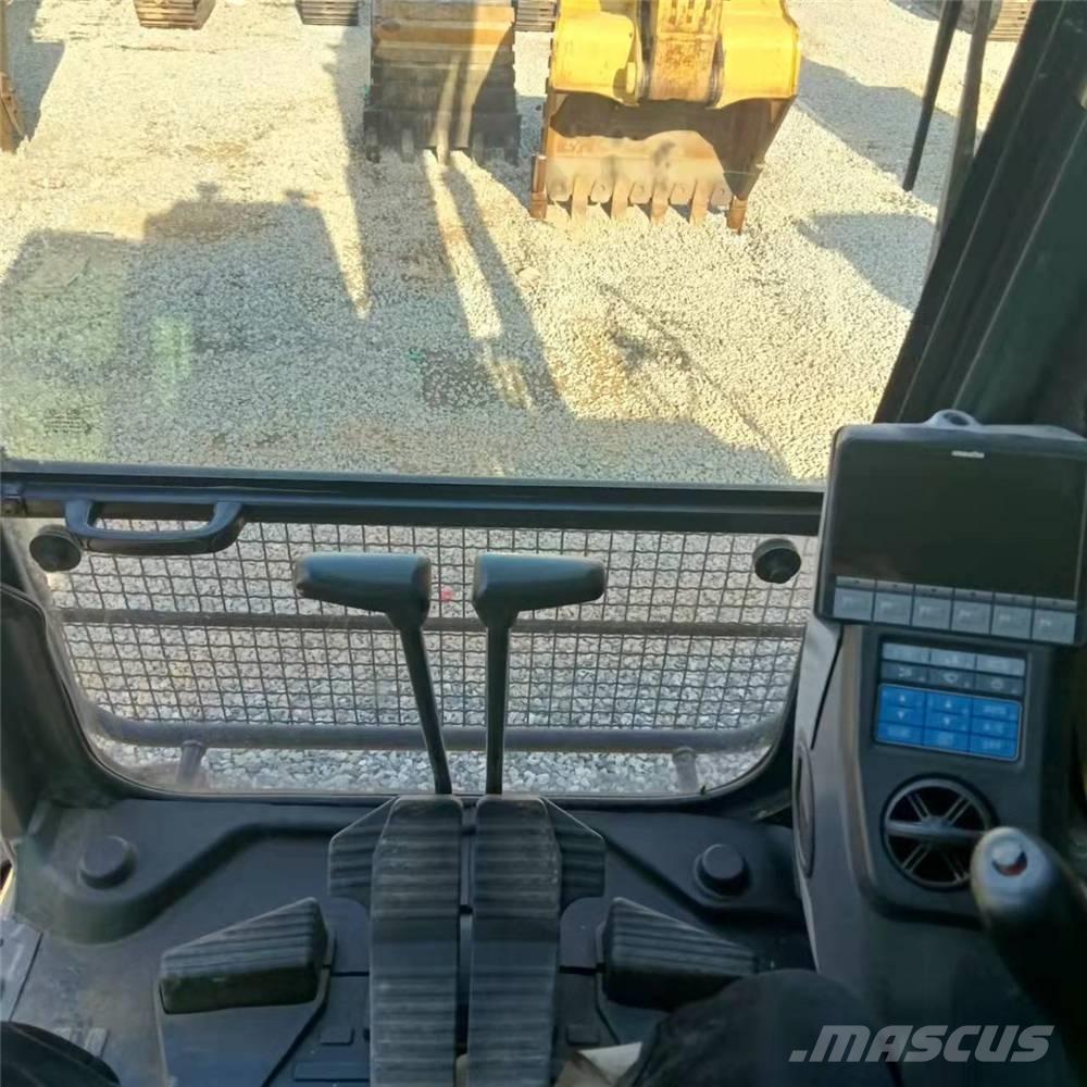 Komatsu PC450-8 Pásové rýpadlá