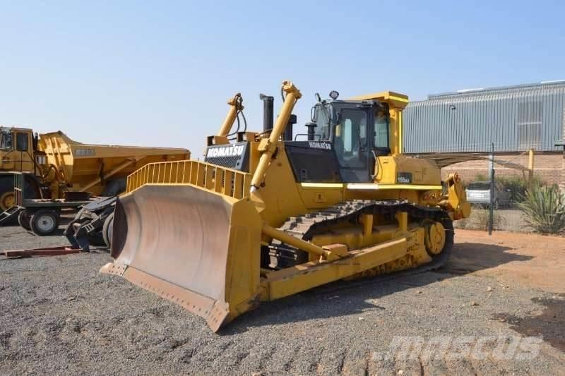 Komatsu D155-5 Pásové dozéry