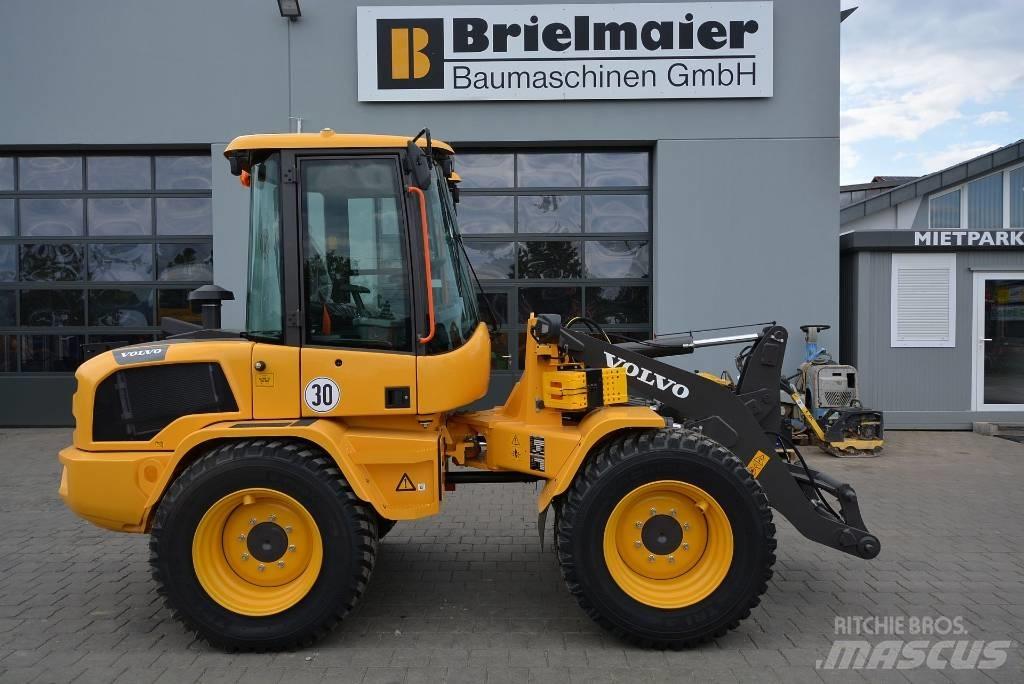 Volvo L 35 HS Kolesové nakladače