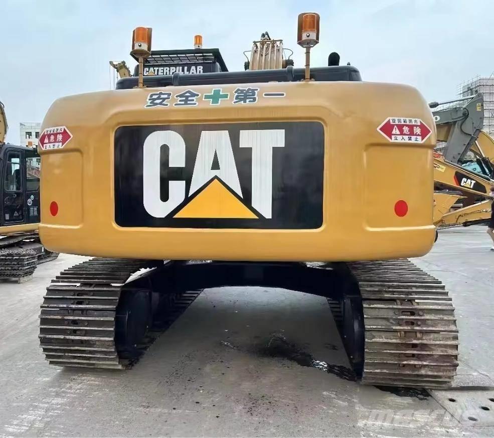 CAT 323 D Pásové rýpadlá