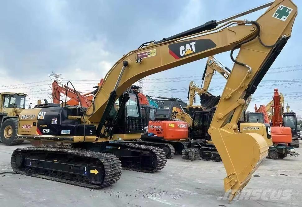 CAT 323 D Pásové rýpadlá