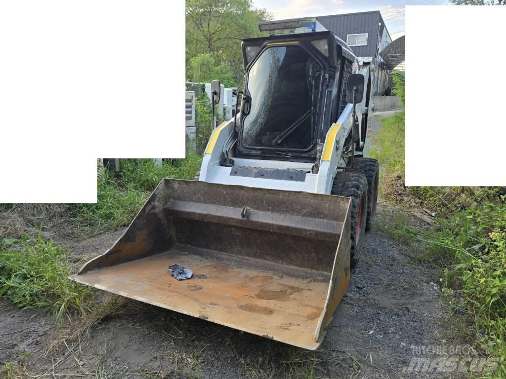 Bobcat S 205 Šmykom riadené nakladače