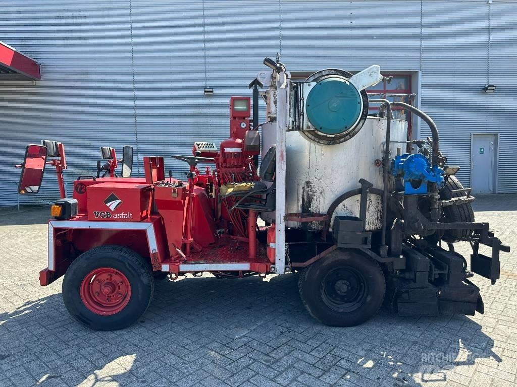 Burtec TSM 1000 L Rozstrekovače asfaltu
