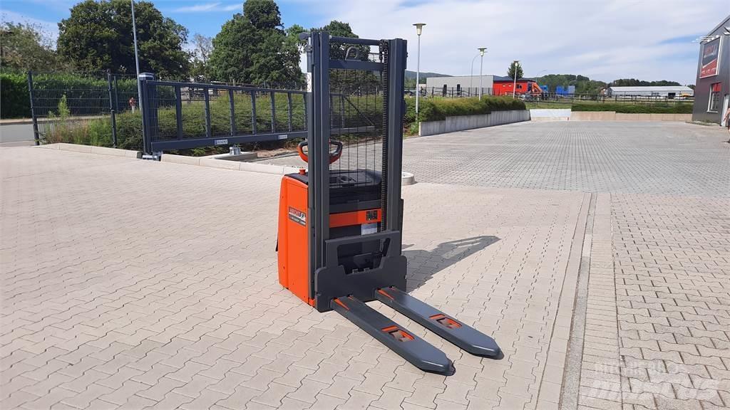 Linde L16 - BR1173 Ručne vedené vysokozdvižné vozíky