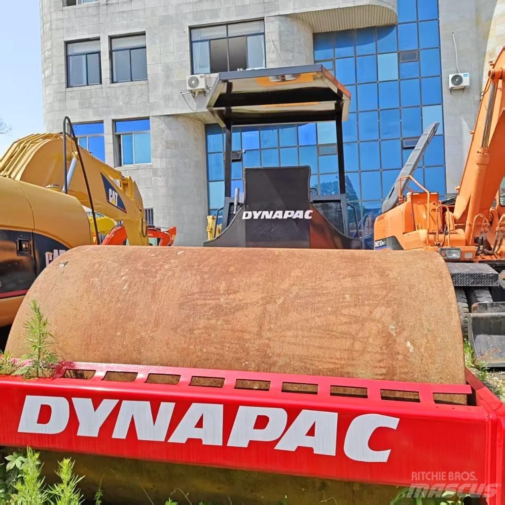 Dynapac CA251D Ťahačové valce