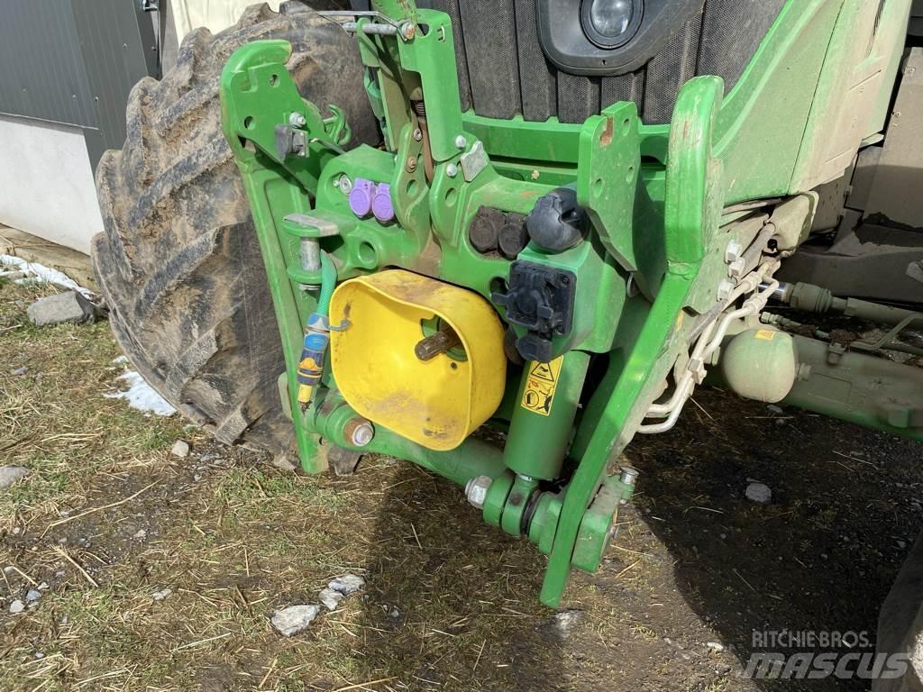 John Deere 6R 195 Traktory