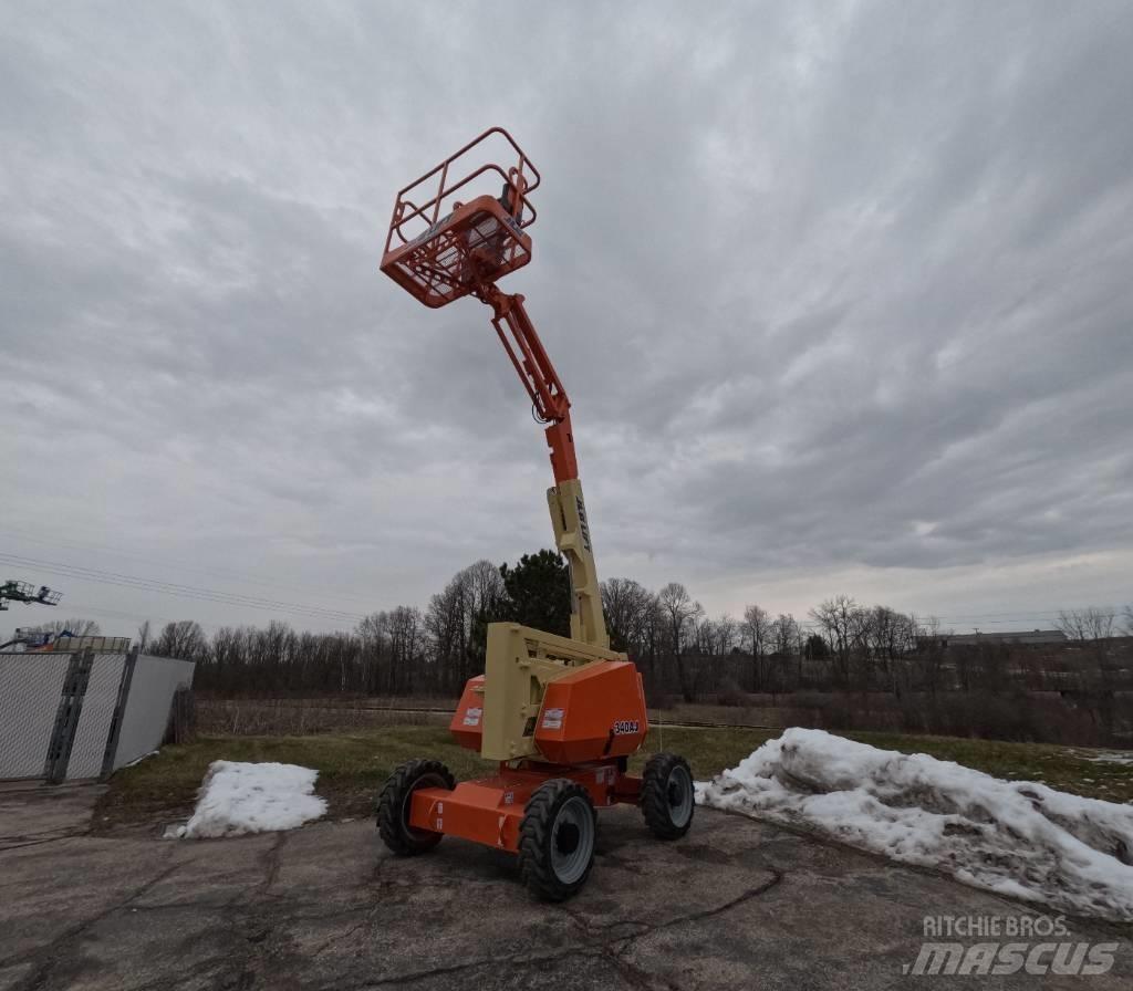 JLG 340 AJ Kĺbové plošiny