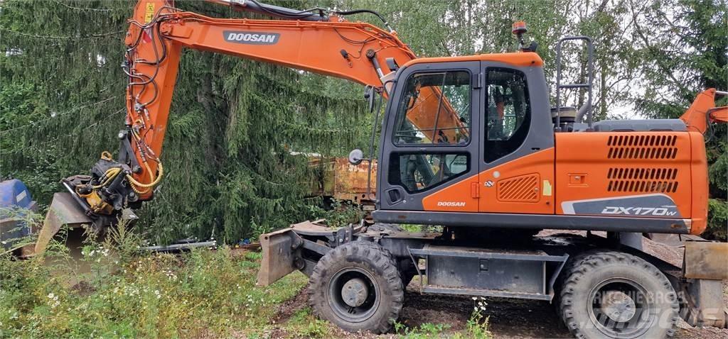 Doosan DX170W Kolesové rýpadlá