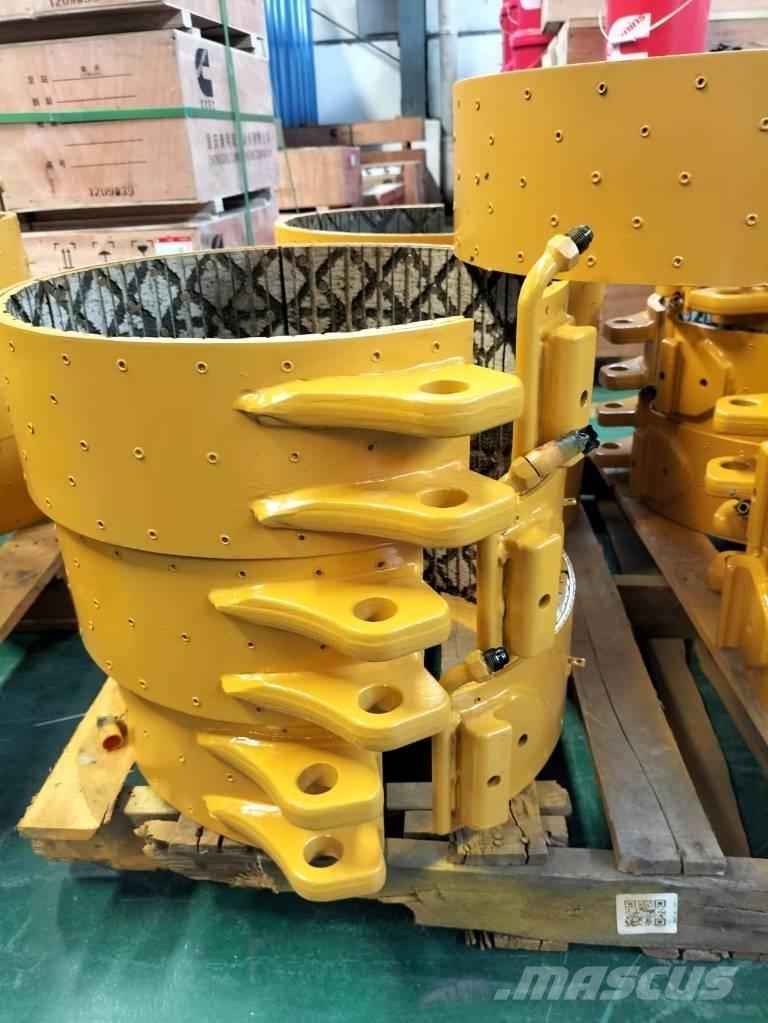 Komatsu D155 Brzdy