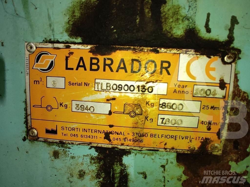  Labrador MT90 Miešačky krmív