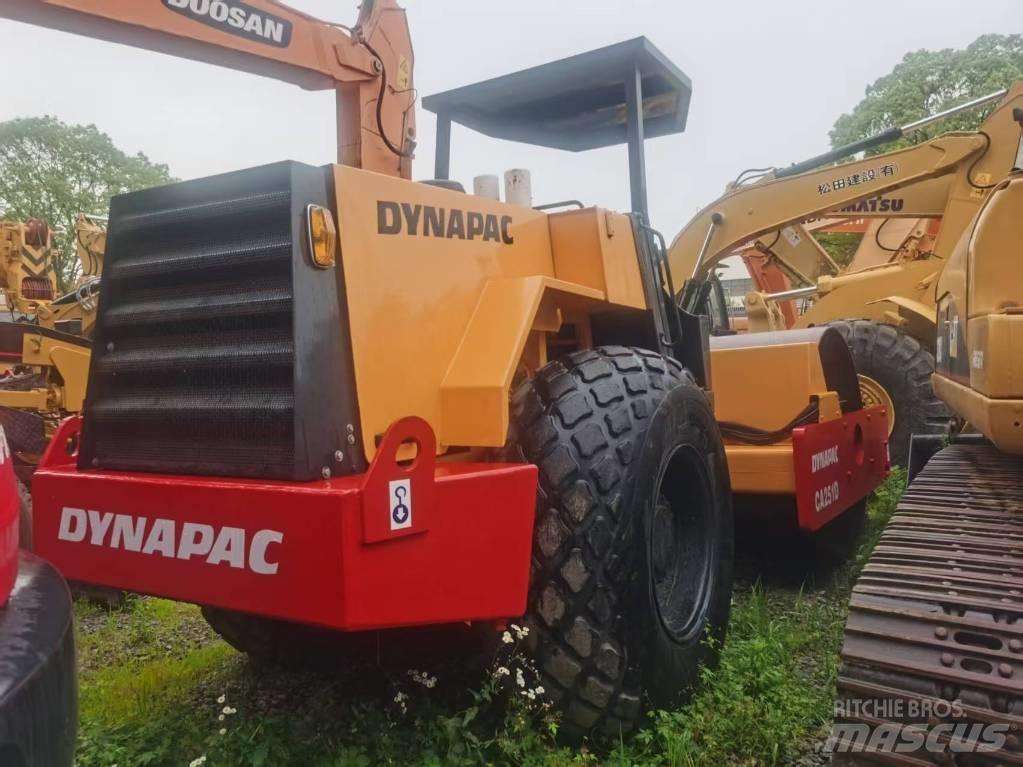 Dynapac ca251d Ťahačové valce