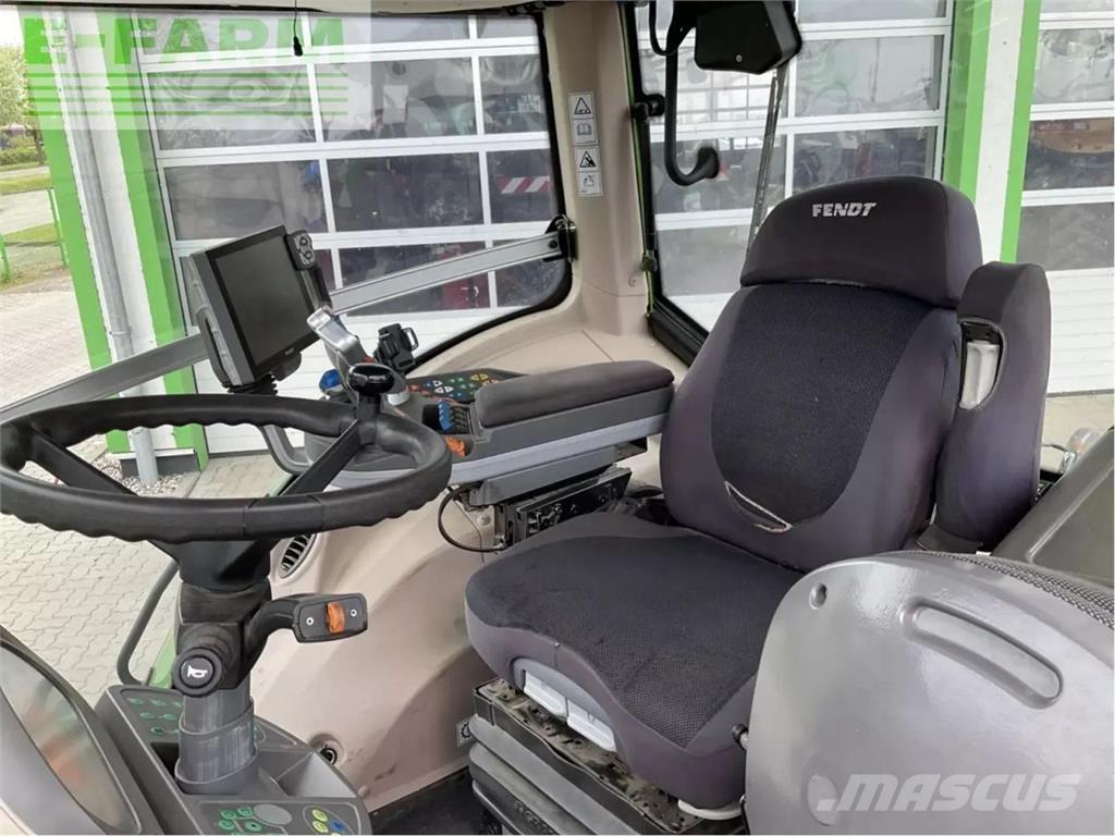 Fendt 826 vario s4 Traktory