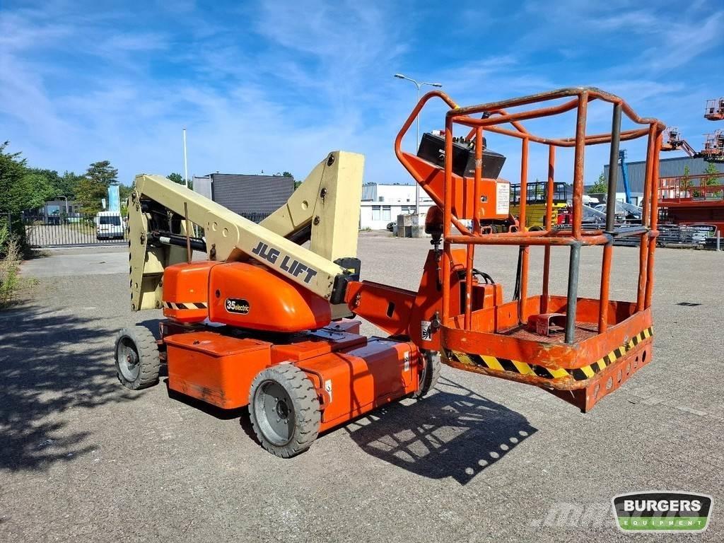 JLG N35E Kĺbové plošiny