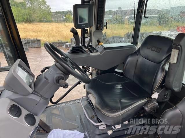 JCB Fastrac 4220 Traktory