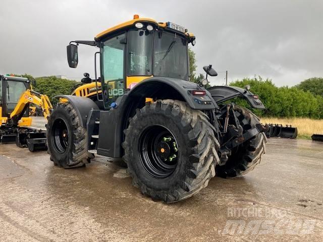 JCB Fastrac 4220 Traktory