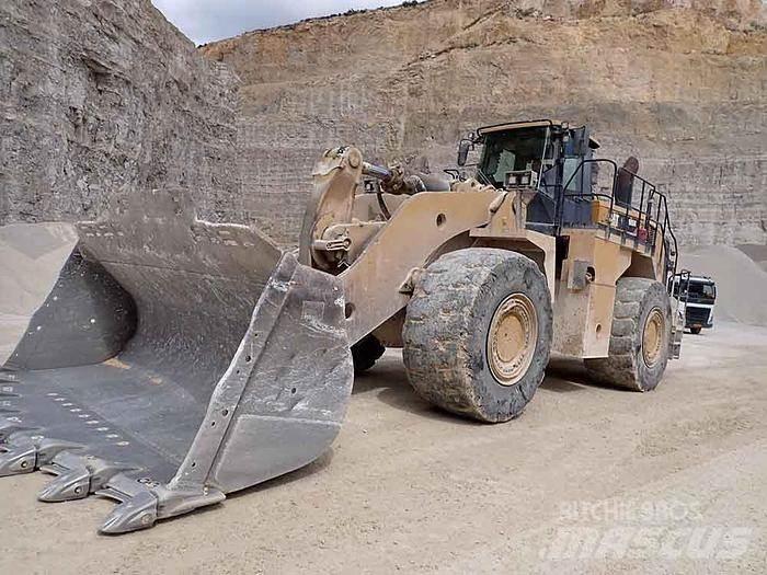 CAT 988K Kolesové nakladače