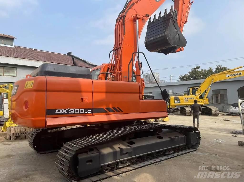Doosan DX300LC Pásové rýpadlá