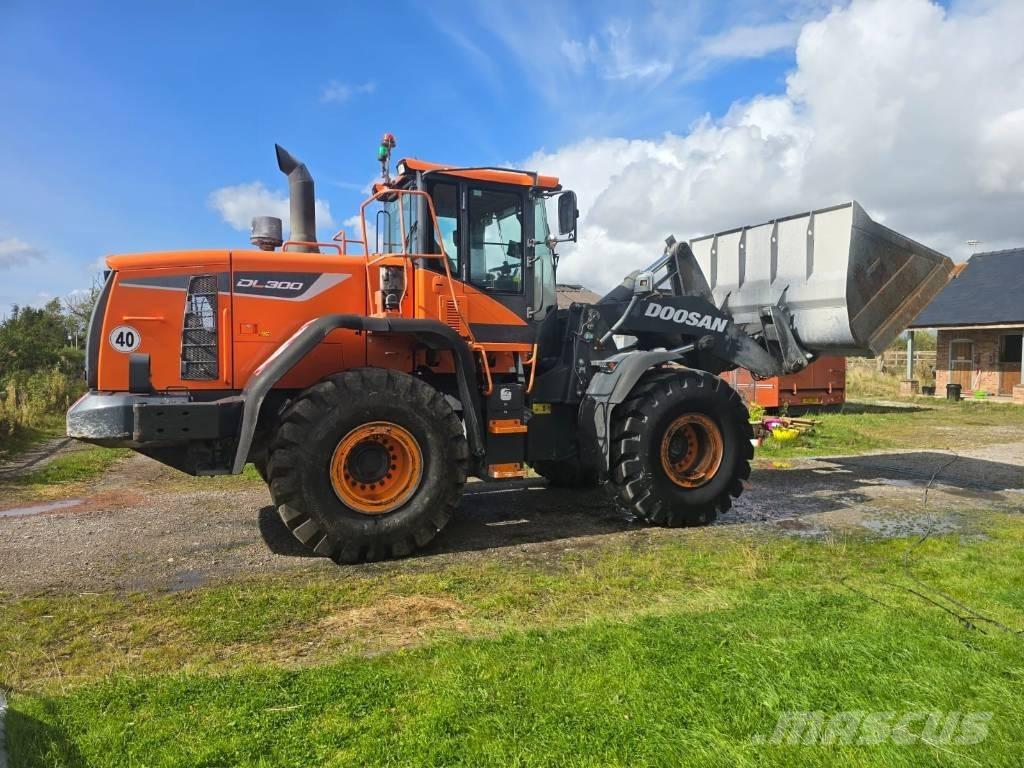 Doosan DL 300-5 Kolesové nakladače