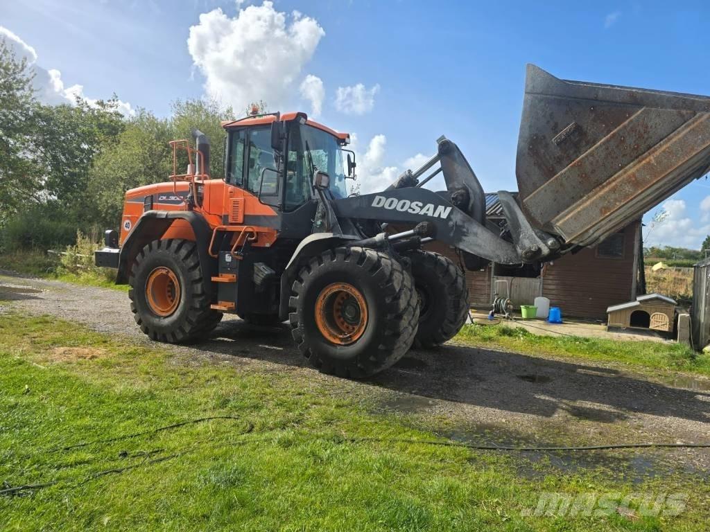 Doosan DL 300-5 Kolesové nakladače