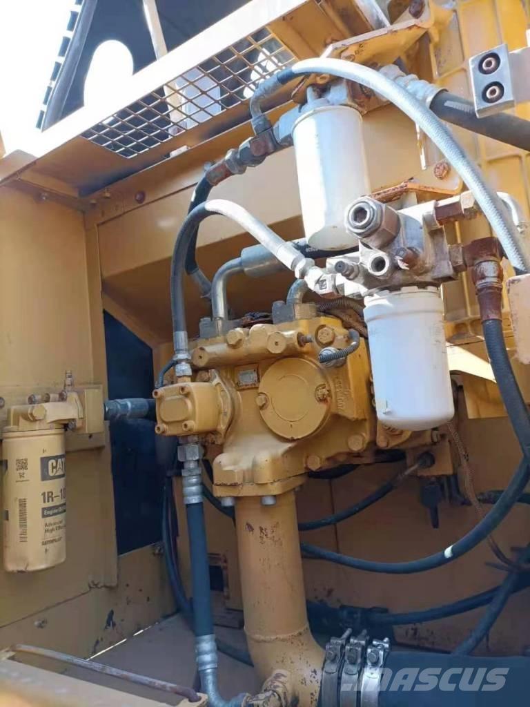 CAT 329 D L Pásové rýpadlá