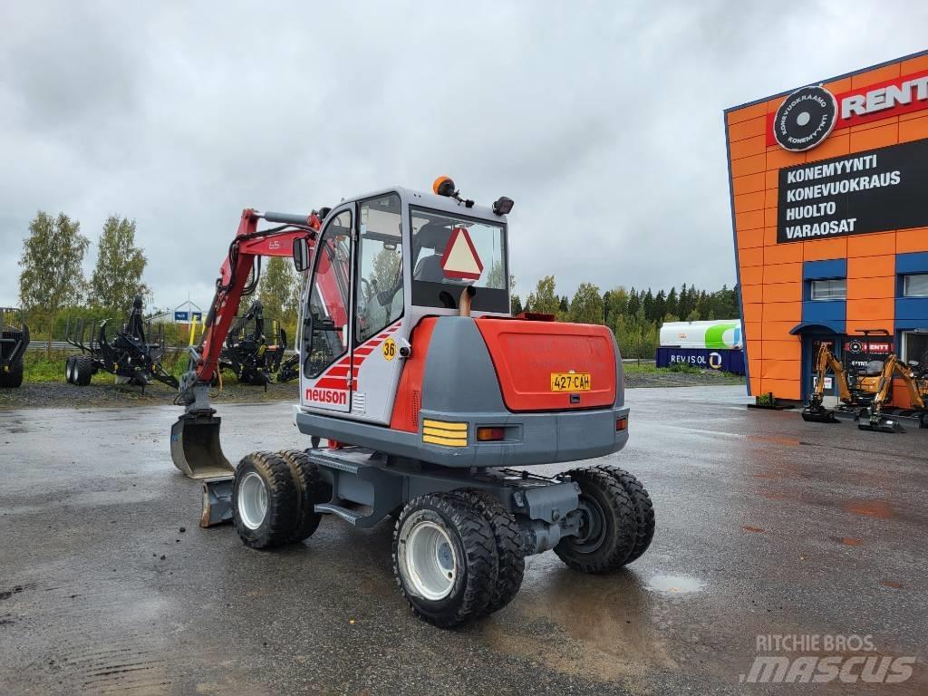 Neuson 6502 WD Kolesové rýpadlá
