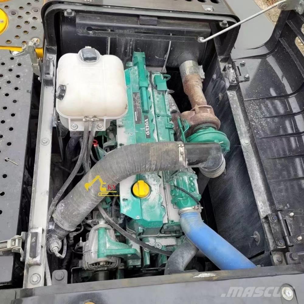 Volvo 240 Pásové rýpadlá