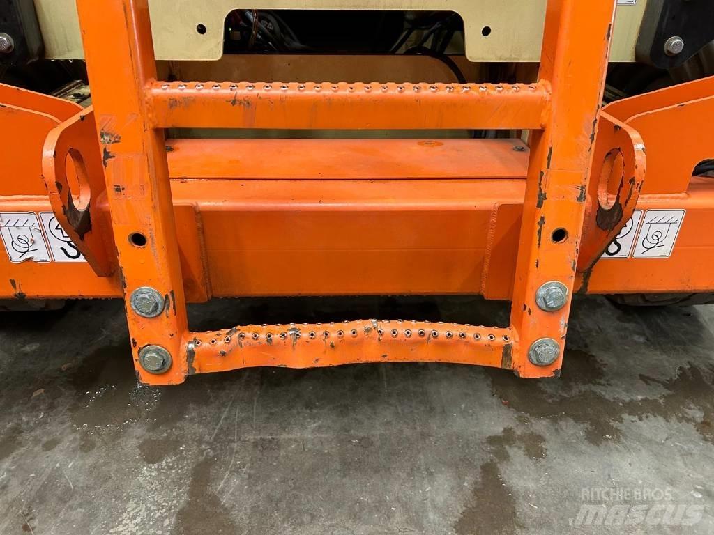 JLG M 4069 LE Nožnicové zdvíhacie plošiny