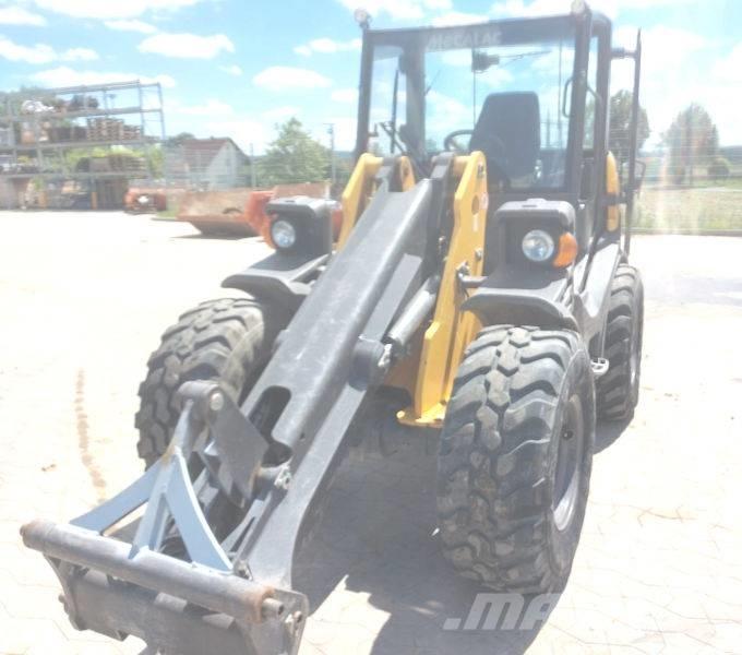 Mecalac AX 1000 Šmykom riadené nakladače