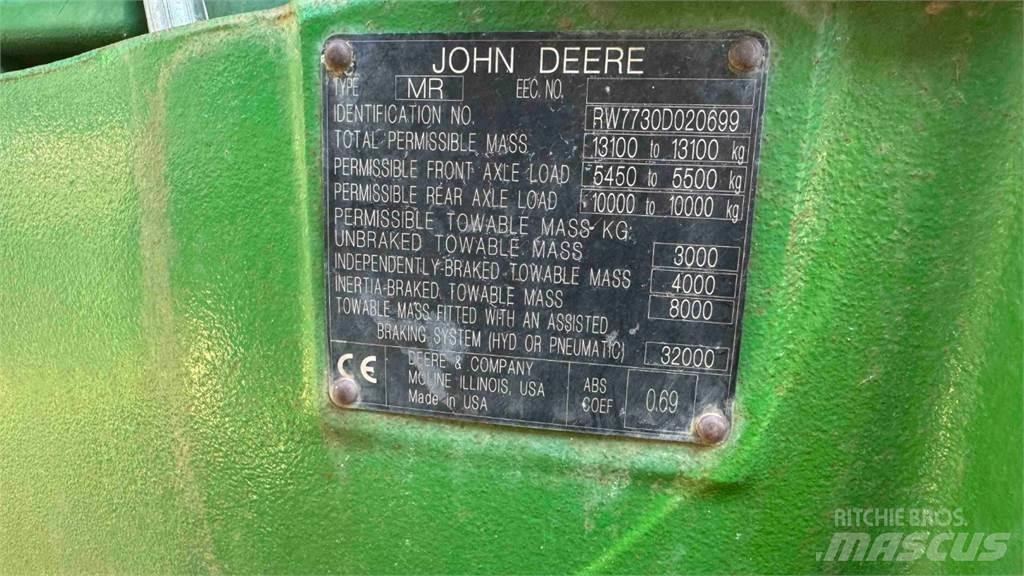 John Deere 7730 Traktory