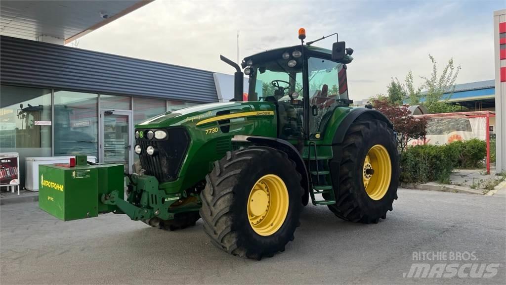 John Deere 7730 Traktory