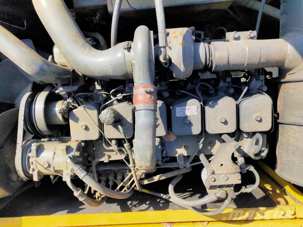 Komatsu PC200-6 Pásové rýpadlá