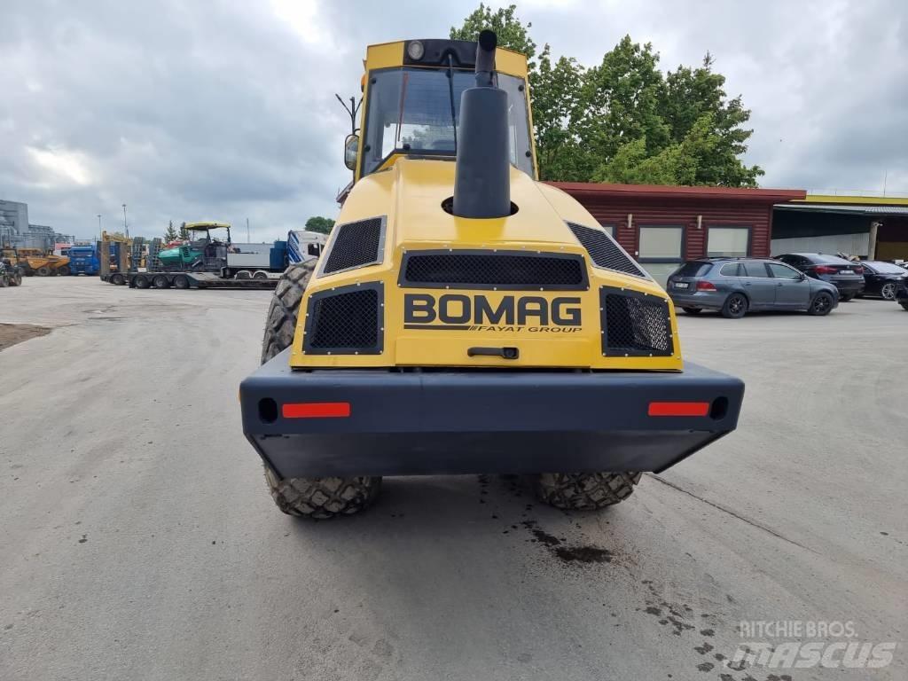 Bomag BW 213 D H-4 Ťahačové valce